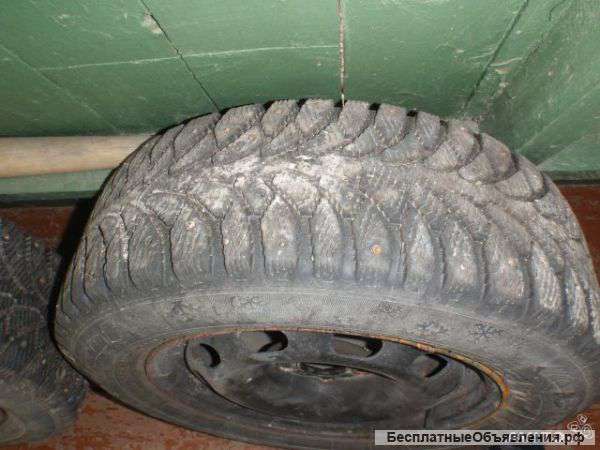 Зимние колеса на дисках 195/65R15