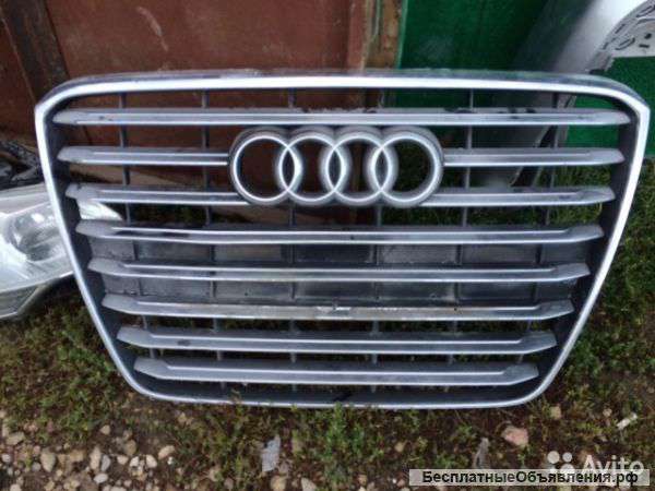 Решетка Audi A8 S8 радиатора