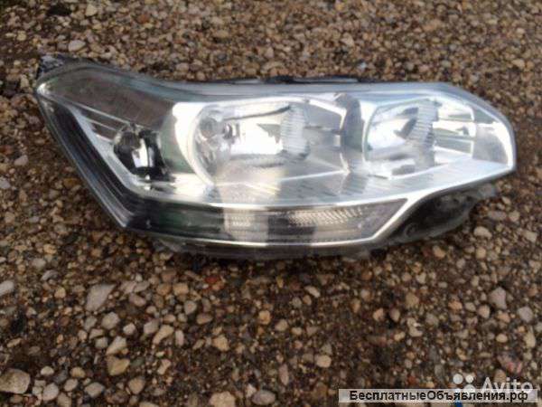 Фара правая Citroen C5 X7