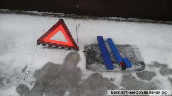 Знак аварийной остановки BMW
