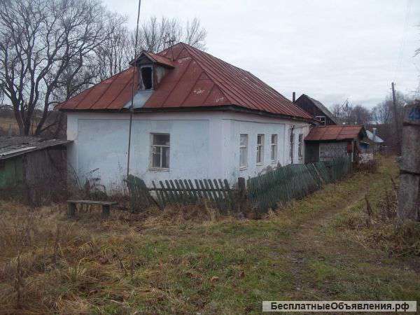 Дом с земельным участком