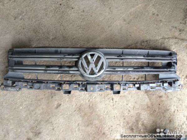 Хром решетки радиатора Volkswagen Tiguan