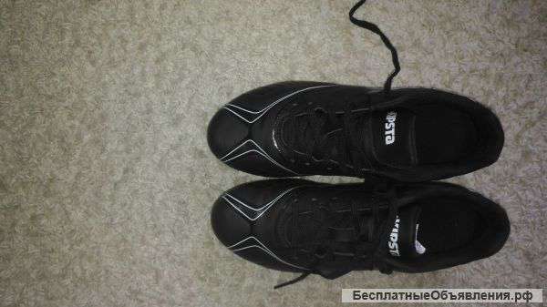Кросовки бутсы новые