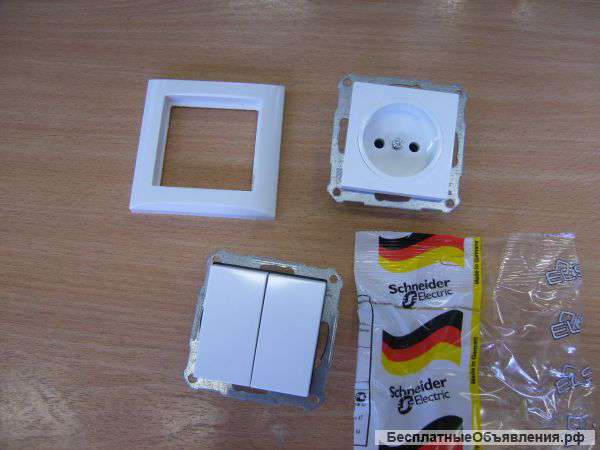 Электроустановочные изделия (розетки, выключатели, переключатели)