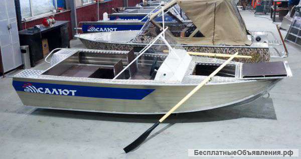 Лодку (катер) Салют-430 Scout