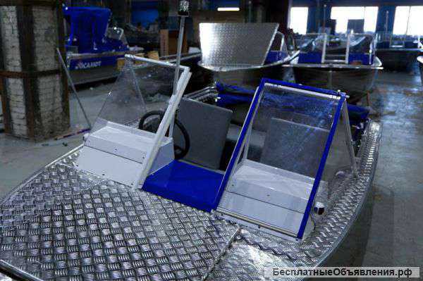 Лодку (катер) Салют-430 Scout