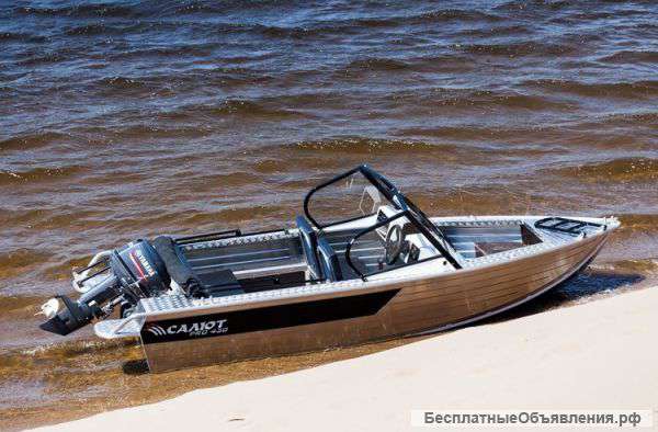 Лодку (катер) Салют-430 PRO Scout