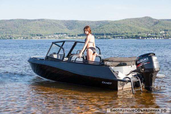 Лодку (катер) Салют-480 PRO Mirage