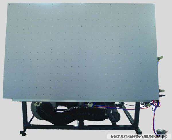 Стенд для нанесения герметизирующей ленты и совмещения стекол