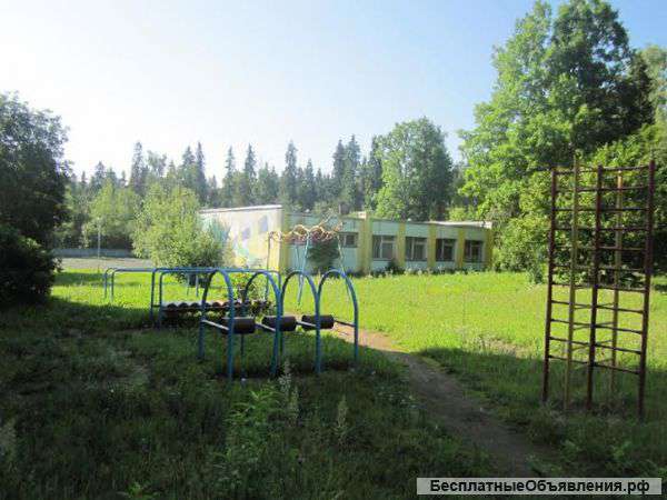 Оздоровительный комплекс 11850 кв м на участке 9 га, Истринский район, д. Кострово.