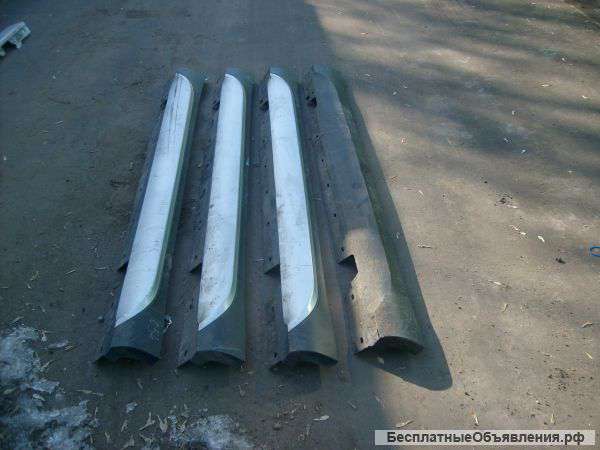 Порог правый для БМВ Х1. Текстурный. Однотонный. Б/У, оригинал.