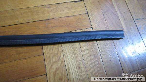 JAE100120 Discovery 2 Уплотнитель задний моторного отсека оригинальный