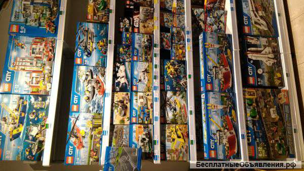 Пристенные стеллажи