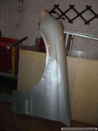 Крыло переднее левое для Мерседес Бенц. 203 кузов. Б/У, оригинал.