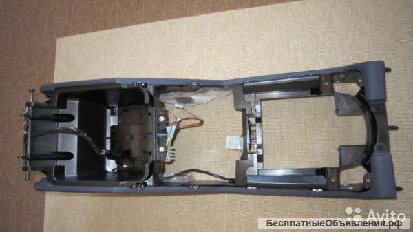 Range Rover Vogue 02-05 Центральная консоль оригинальная