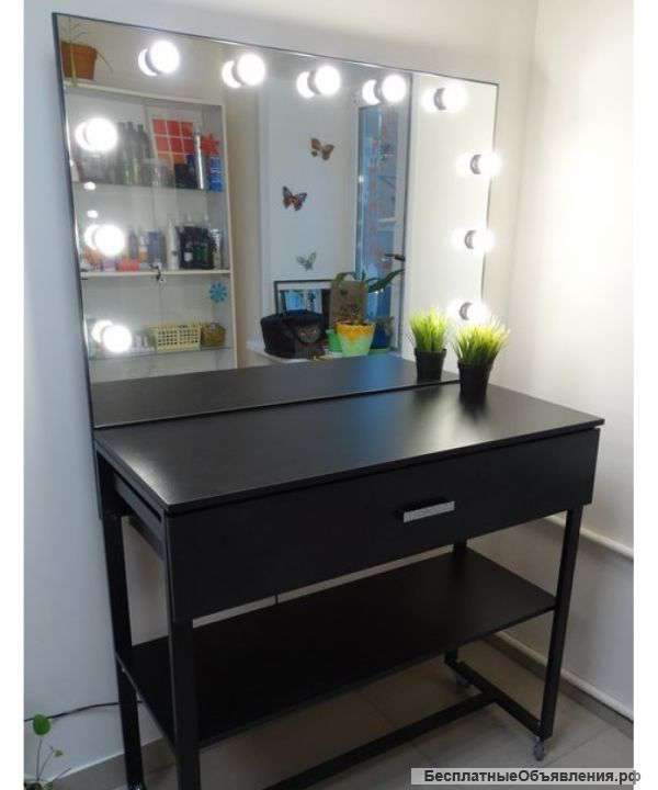 Стол визажиста (Make up)