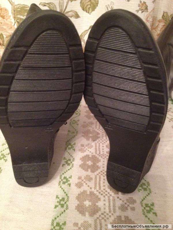 Женские сапоги
