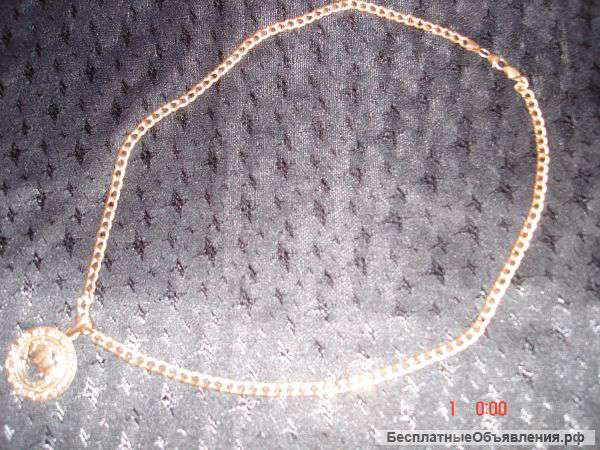 Золотую цепочку с подвеской