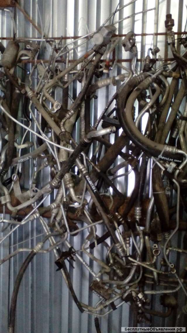 Запчасти для грузовых авто и экскаваторов