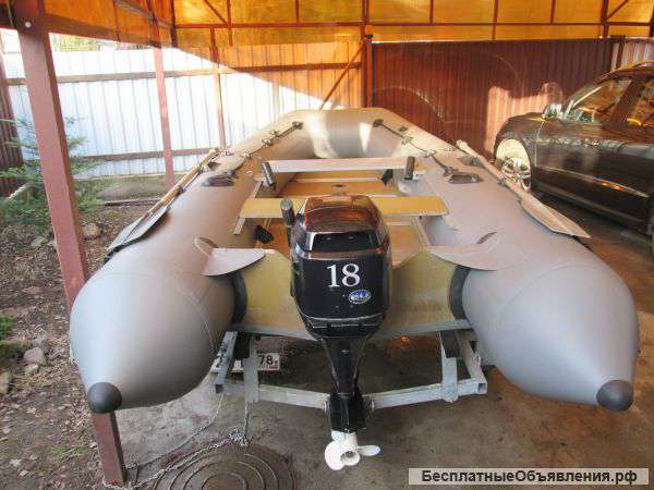 Лодка с мотором