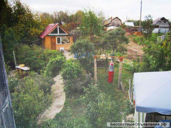 Дача на участке 7 сот., у реки с пропиской