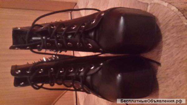 Оригинальные ботильоны Jeffrey Campbell