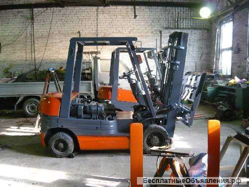 Вилочный погрузчик TOYOTA 6FD25