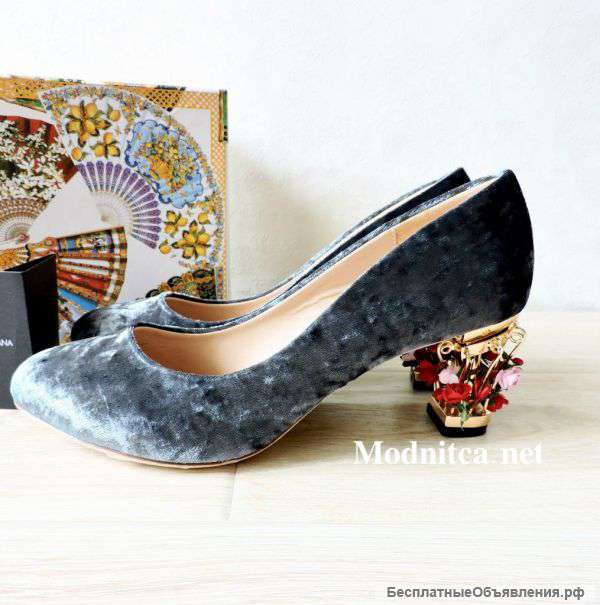 Изысканные туфли Dolce and Gabbana