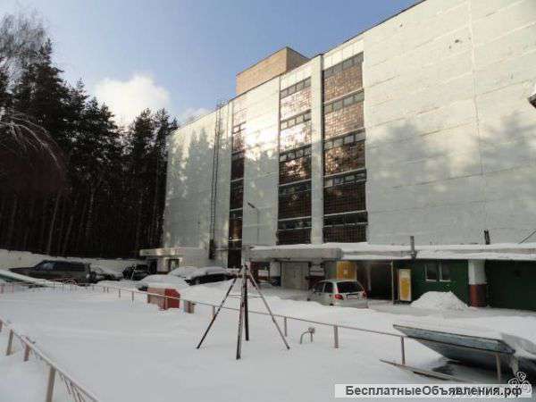 Сдам машиноместо в ГСК