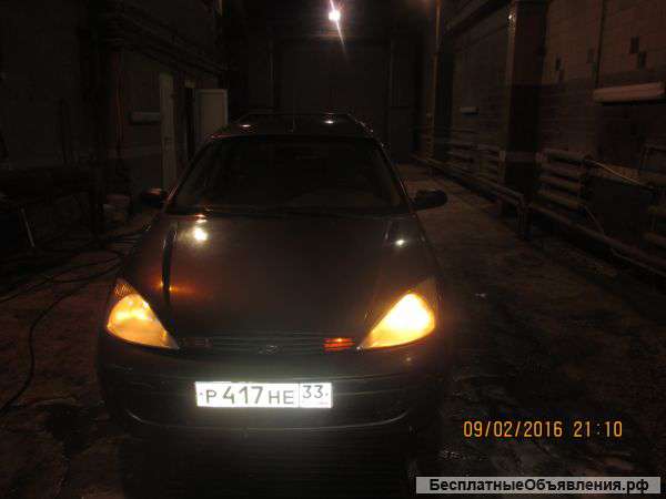 Автомобиль форд фокус