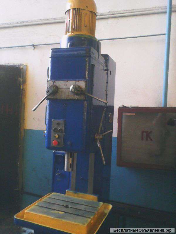Сверлильный станок 2Н135