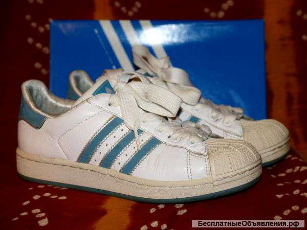 Женские кроссовки Adidas Old School б/у размер 38