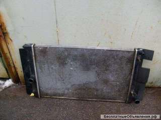 Радиатор охлаждения двигателя для Тойота. Б/У, оригинал.