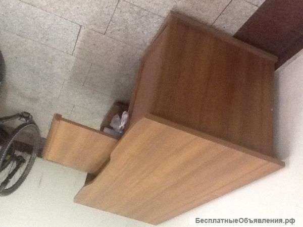 Компьютерный стол