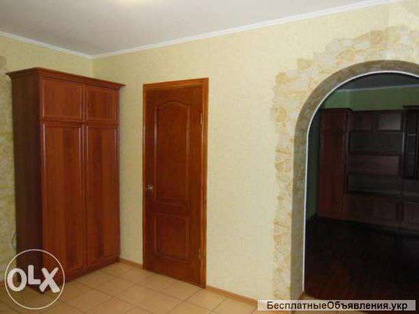 2х ком квартиру в Броварах ул Декабристов 46