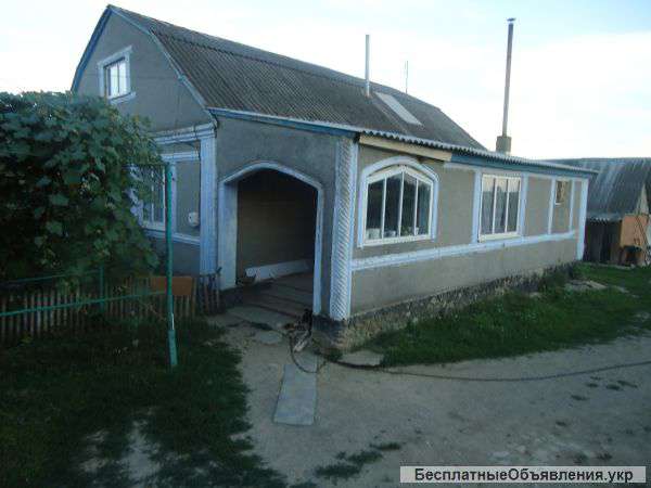 Дом находется в Винницкой обл Жмеранськом рн.село Рыжавка