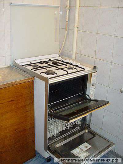 Плита с посудомоечной машиной