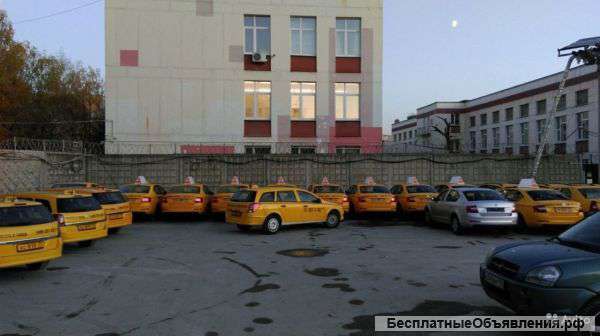 Водитель такси (штатный)