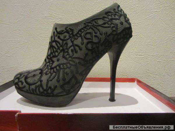 Ботинки весенние