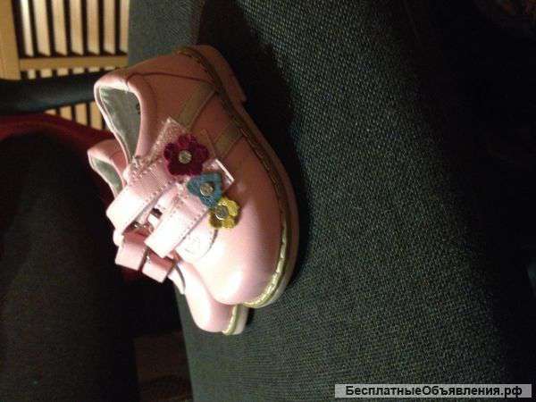 Обувь на девочку