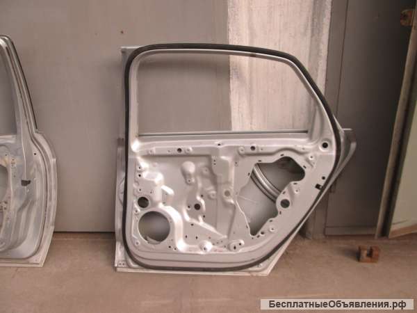 Дверь задняя правая для Ауди А8(Audi A8)