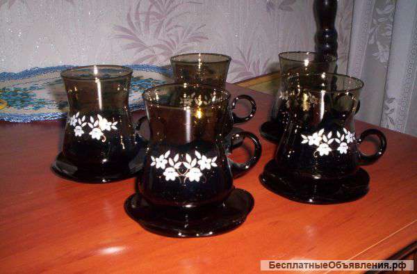 Черный стеклянный сервиз на 5 персон