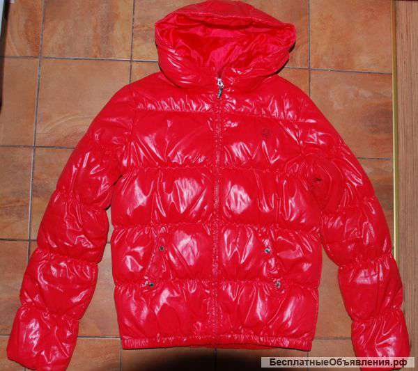Пуховик Benetton, разм. 44-46, красный (розовый)