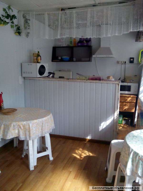 Действующая закусочная