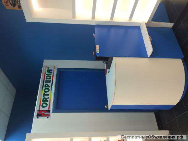 Кассовый узел, полки, пуфики