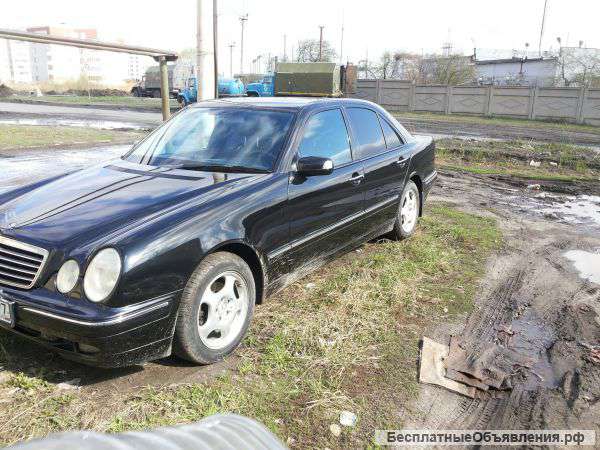 Мерседес Бенс