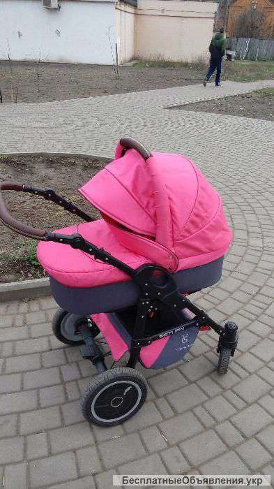 Детскую коляску 3500грн