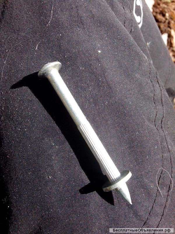 Дюбель гвоздь