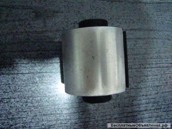 BMW e66 2007 г.Сайлентблок рычага зад. подвески передний.