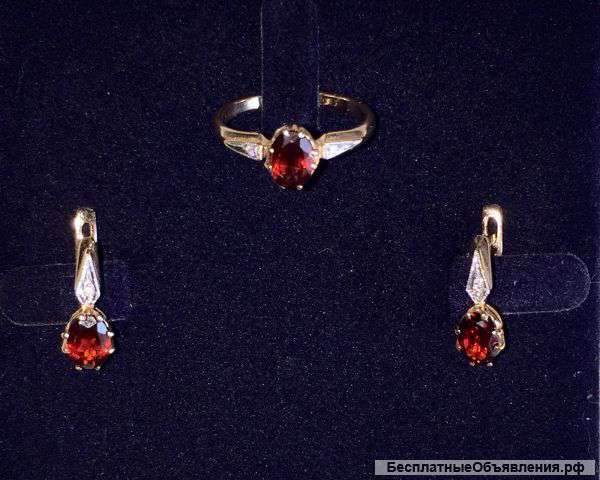 Золотой комплект с гранатом